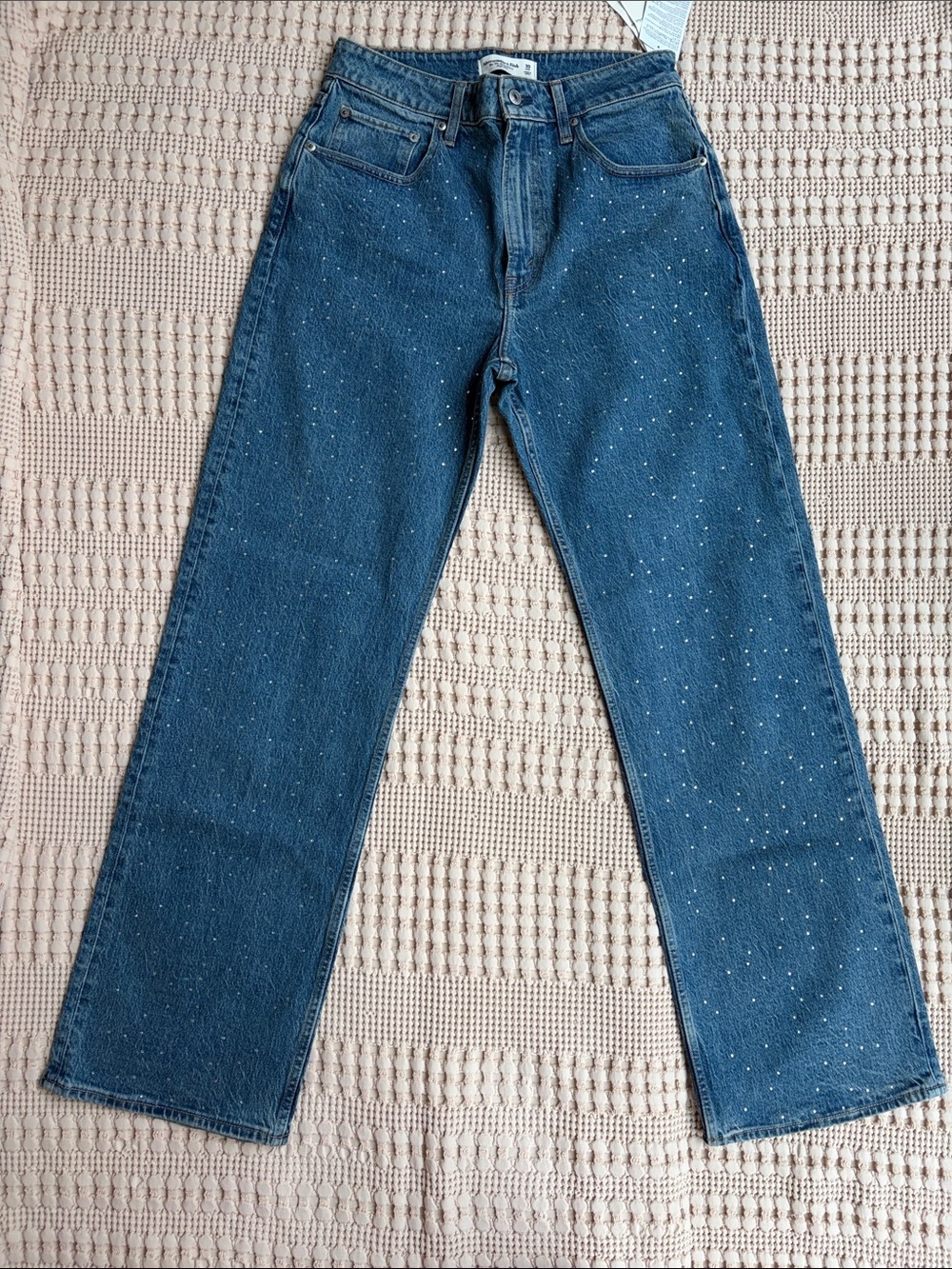 NWT A&F Medium Blue 90s Relaxed High Rise Jeans with Diamond Sequins - Picture 4 of 5